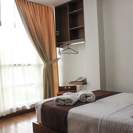 Hostal Camil 로하 외부 사진