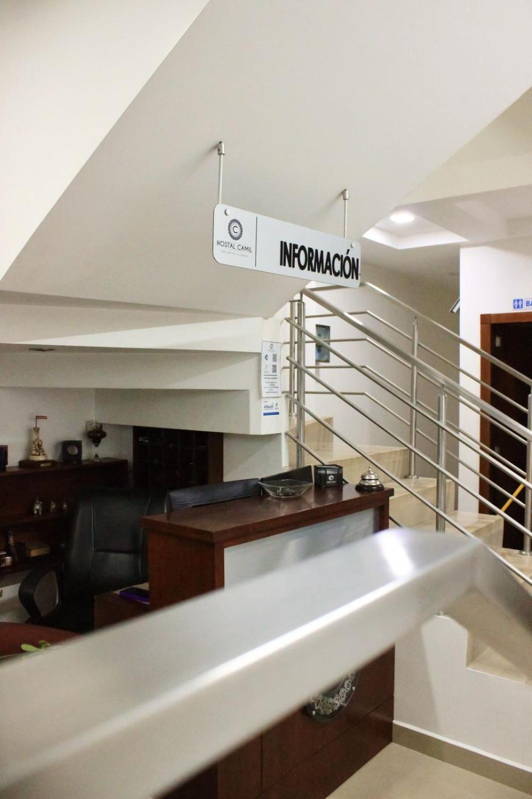 Hostal Camil 로하 외부 사진