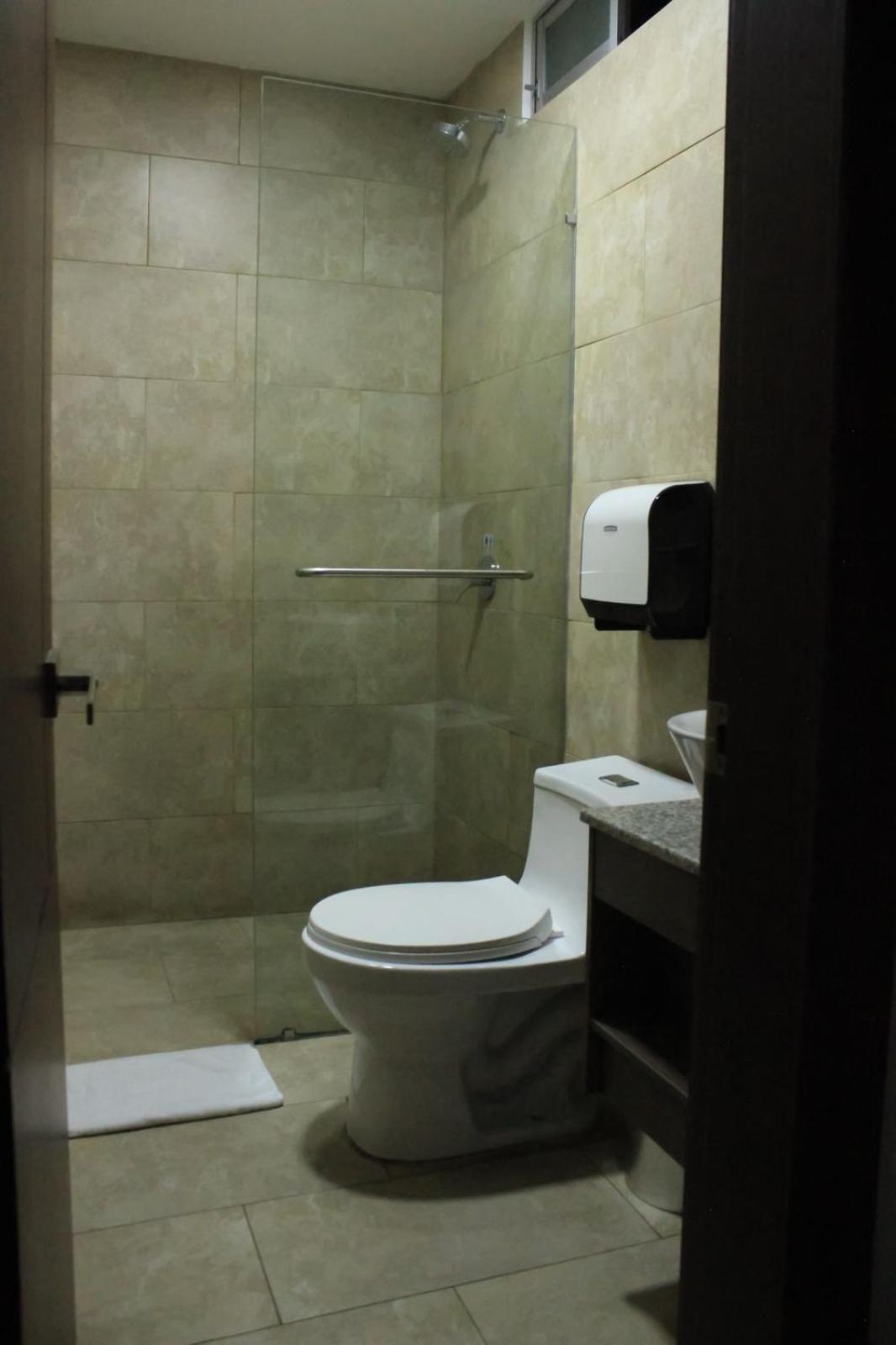 Hostal Camil 로하 외부 사진